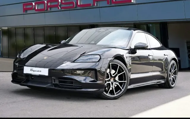 Porsche Taycan Black Edition 4dr