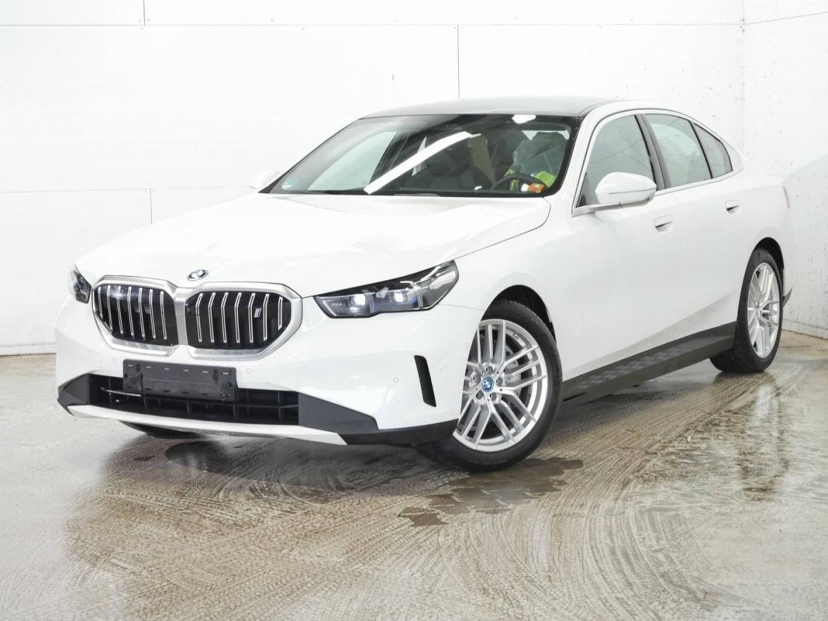 BMW i5 40 Limo. eDri., AHK., Dri. Ass., Park. Ass. +., H/K., Pano., Head Up., uvm. Leasing