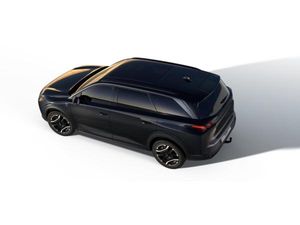Peugeot 5008 GT Plug-In Hybrid 225 DSC7