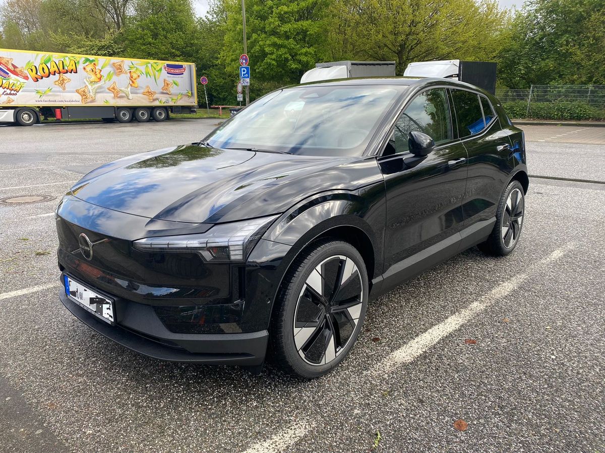 Volvo EX30 428 PS Voll Keine Gebühren 525 brutto Leasingübernahme