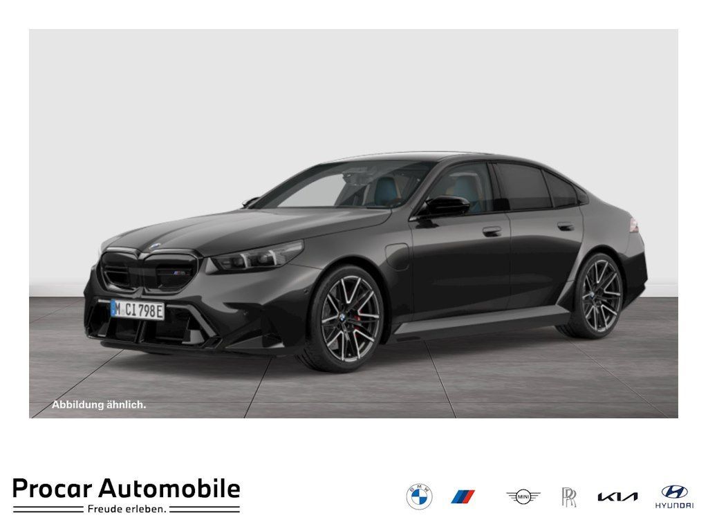 BMW M5 Limousine PANO ACC AHK 360°KAM RFK NAVI LED Leasing