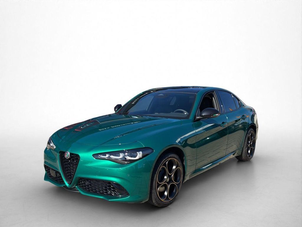 Alfa Romeo Giulia INTENSA Q4 280 PS *Pano*Sonderlackierung* Leasing