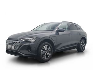 Audi Q8 advanced 50 e-tron quattro Auto-Abo