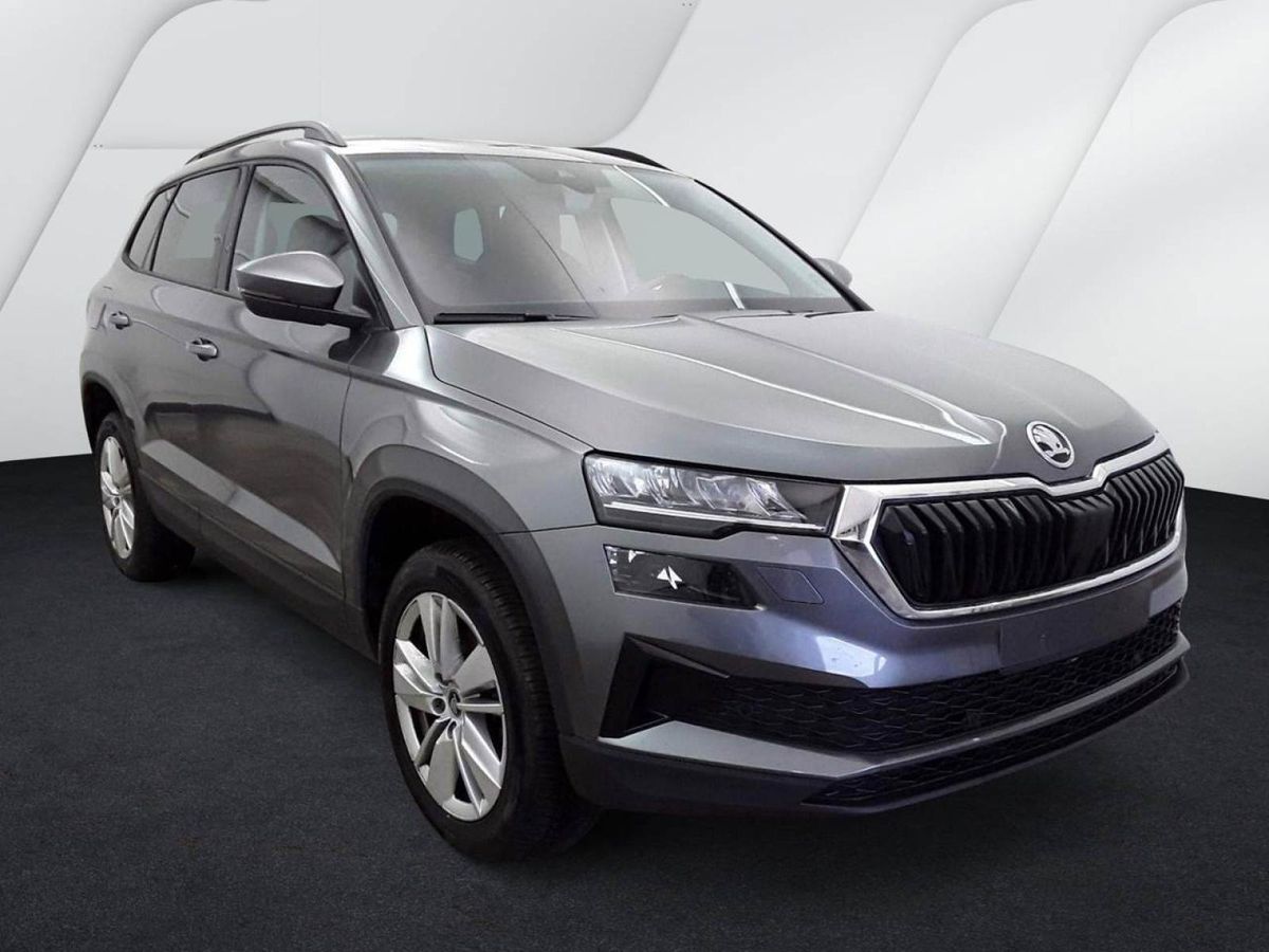 Skoda Karoq Selection 1.5 TSI DSG - Kamera LED SHZ Smart LInk  Einparkhilfe LM MFL ACC Navi Leasing