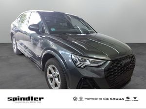 Audi Q3 Sportback S-Line 45 TFSIe S-tronic / Matrix