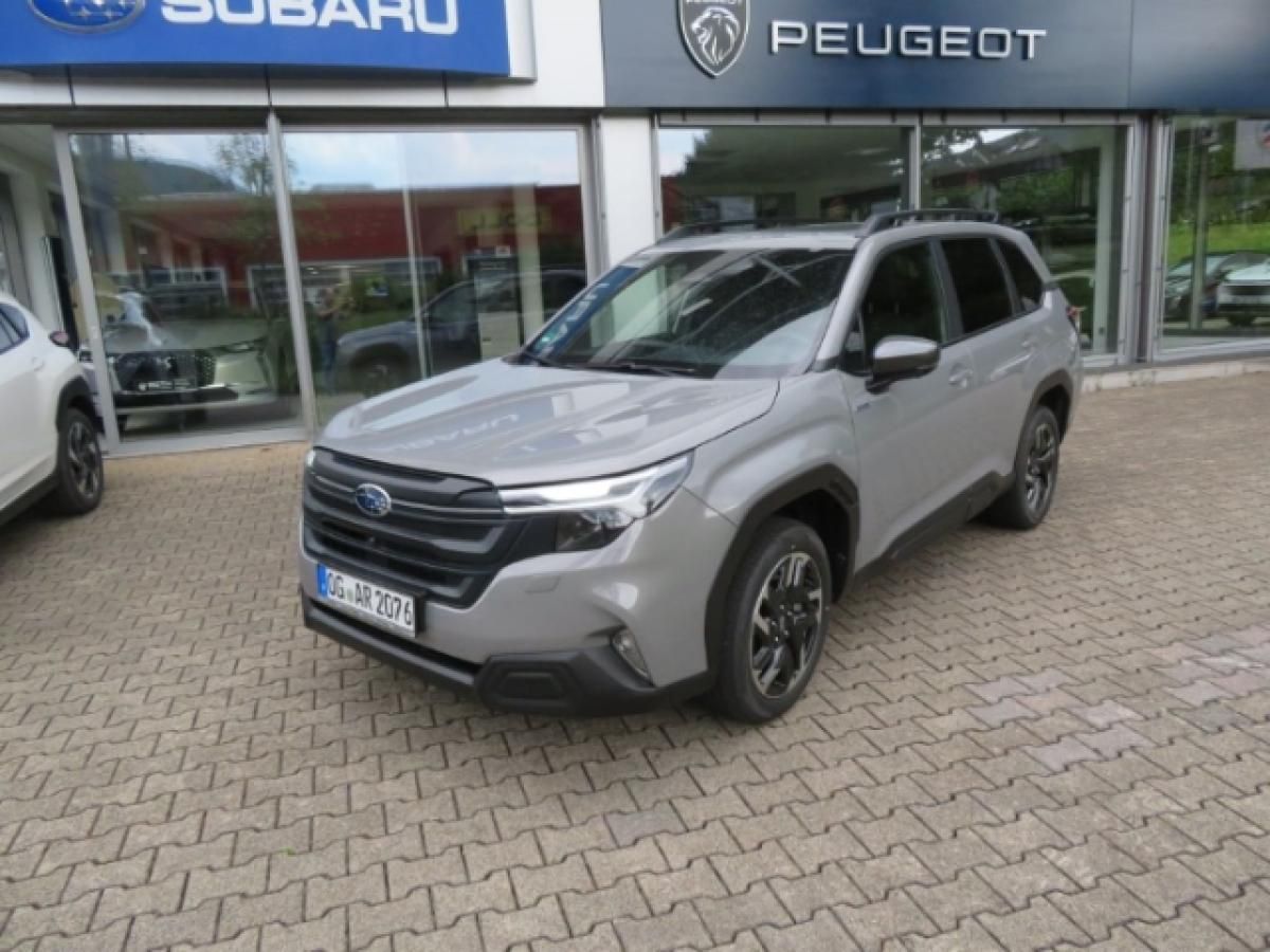 Subaru Forester 2.0ie Lineartronic Exclusive Panorama Navi Dyn. Kurvenlicht e-Sitze SD SHZ Leasing