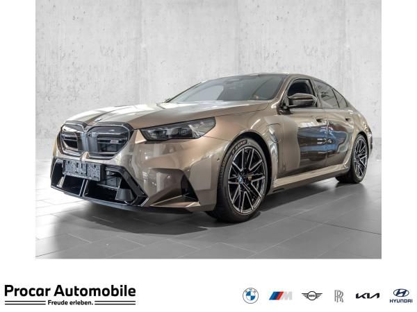 BMW M5 Limousine 0,5% Versteu. INIDIVIDUAL Ultimate Package AHK Leasing