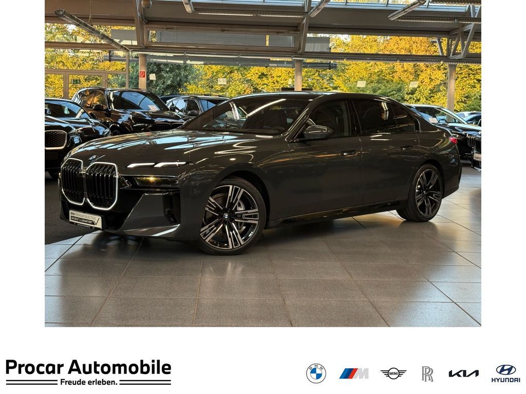 BMW 740d xDrive M Sport DA/PA Prof SkyLounge 21