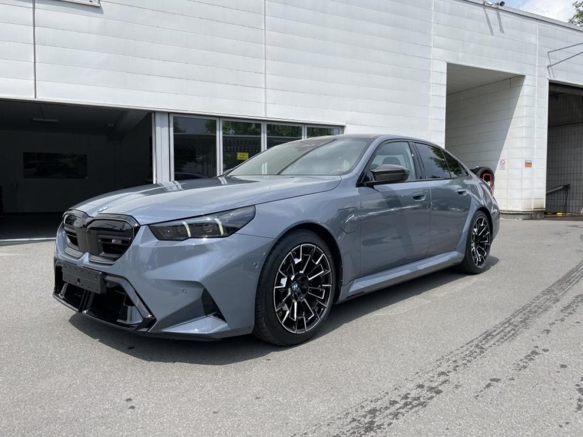 BMW M5 Limousine - Driving Assistent Professional - Bowers & Wilkins - Aktive Sitzlüftung Leasing