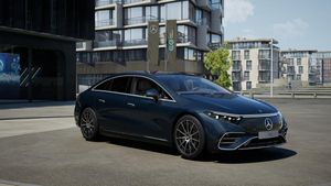 Mercedes-Benz EQS 450+ / 0,5% Versteuerung / AHK / HUD Leasing