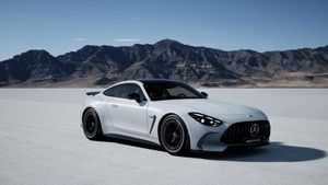 Mercedes-Benz AMG GT 63 / 4 Matic+ / Heckflügel / Night Paket II Leasing