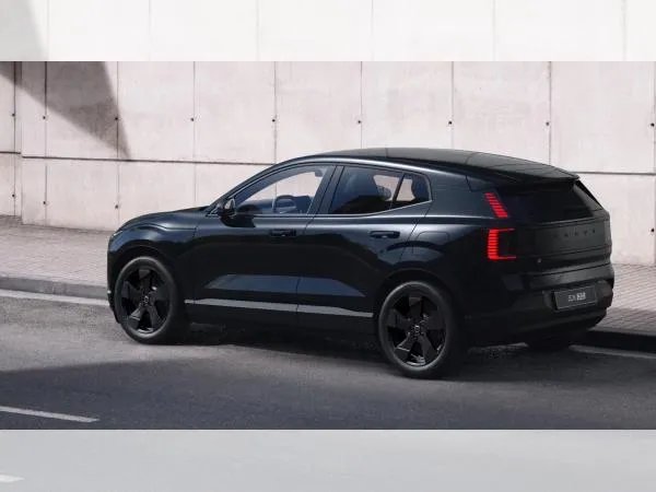 Volvo EX30 EX30 PLUS Black Edition P5 // frei konfigurierbar