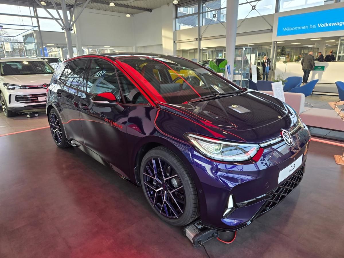 Volkswagen ID.3 GTX Performance FIRE+ICE 326PS //SOFORT VERF.// -HUD - LED - NAVI- Pano., Wärmepumpe usw. Leasing