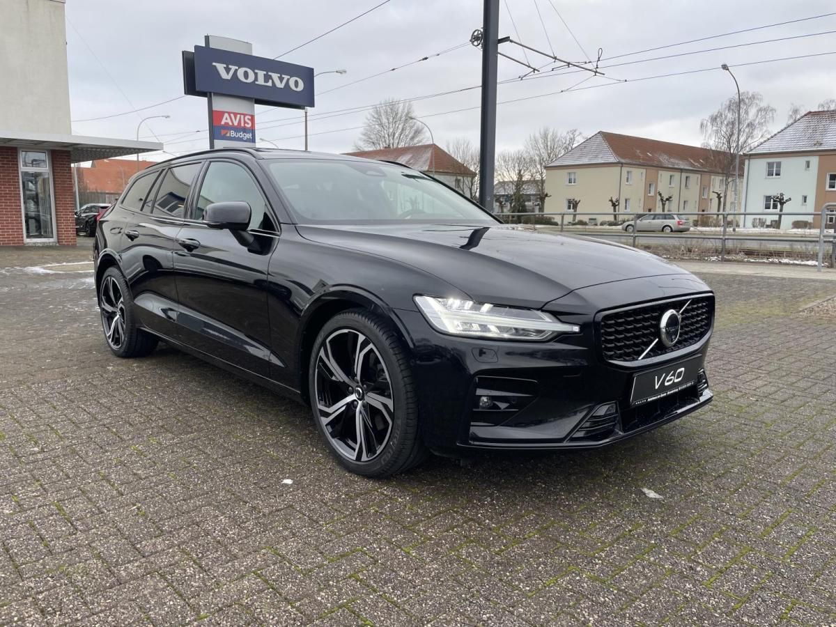 Volvo V60 B4 Plus Dark Pano AHK Sitzbelüft. FahrerAss H&K Sound Leasing
