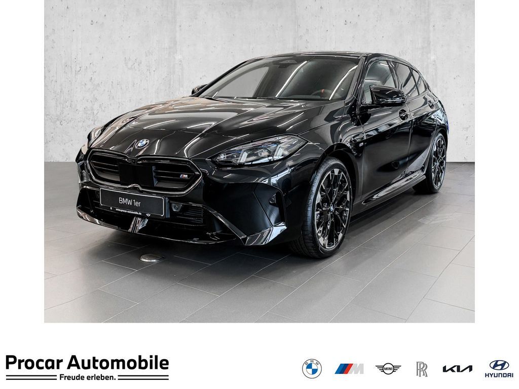 BMW M135 xDrive M Sportpaket * Panorama Glasdach * L Leasing