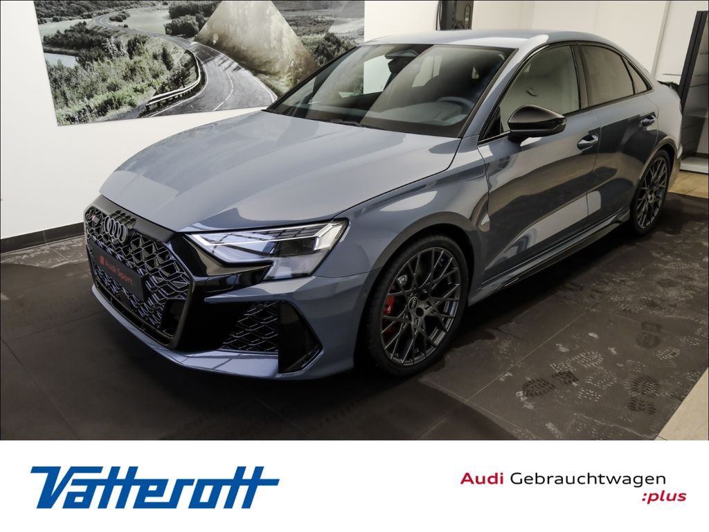 Audi RS3 Limousine SONOS Matrix 280kmh Sportabgas. Leasing