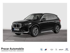 BMW iX1 eDrive20 xLine AHK RFK NAVI Standh. LED LM