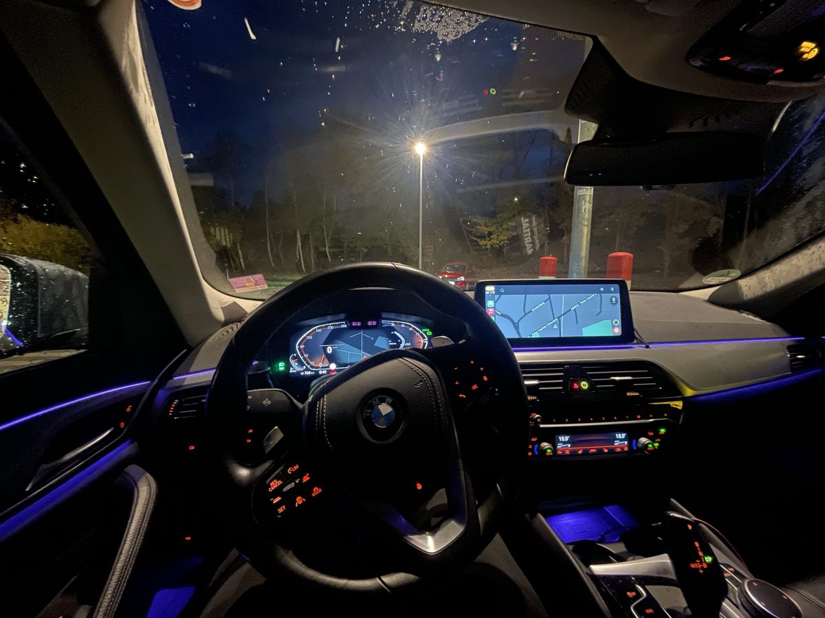 BMW 520d XDrive HUD, Standheizung, Anhängerkupplung, Professional Pakete Leasingübernahme