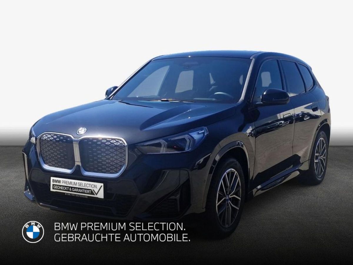 BMW iX1 xDrive30 M-Paket AHK LED H&K HeadUp Leasing