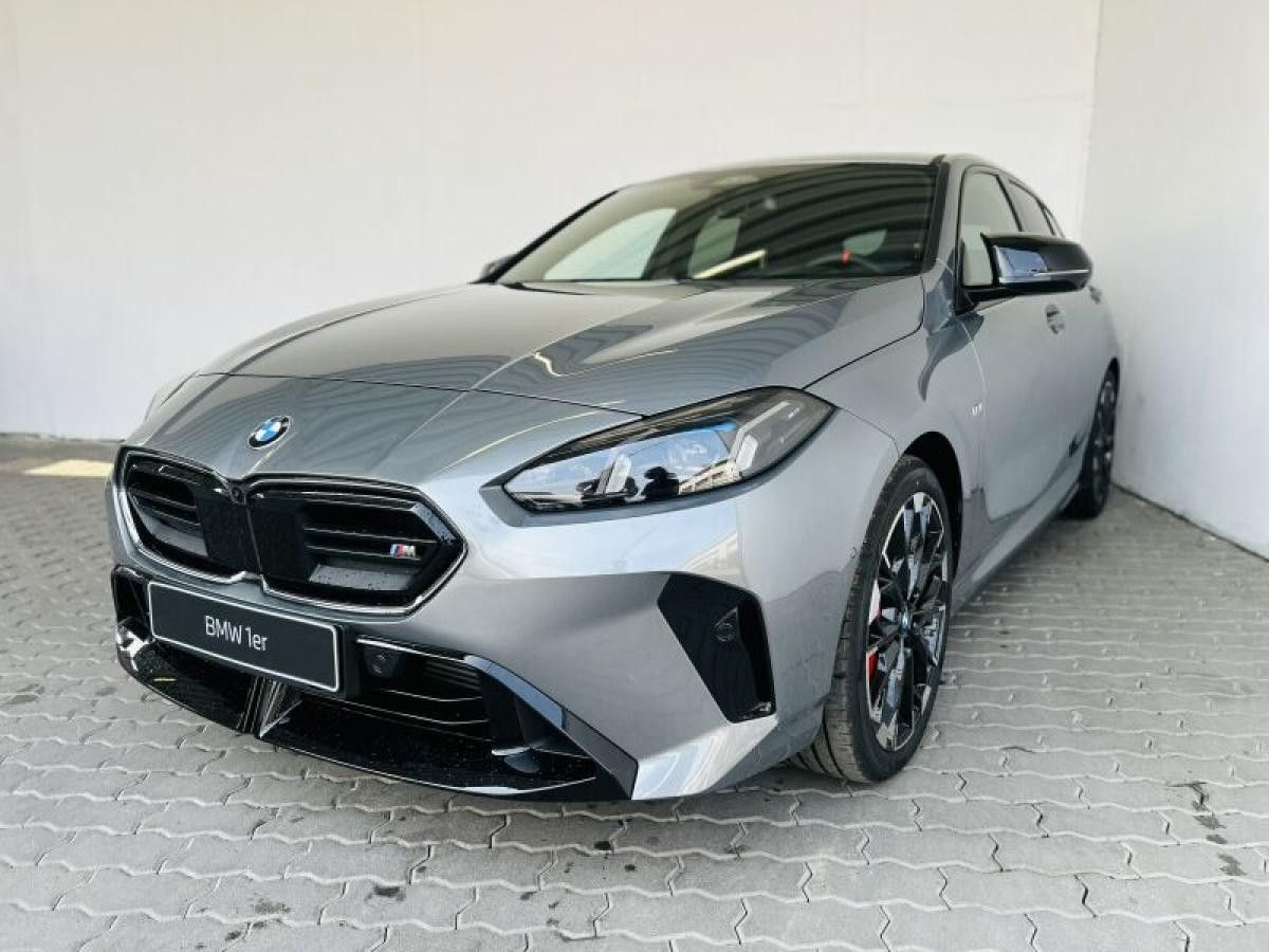 BMW M135i xDrive ab Lager ! Leasing