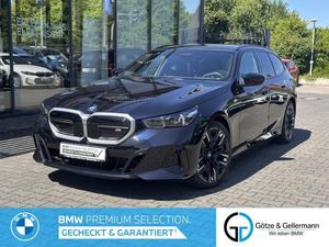 BMW i5 M60 xDrive Touring /Autobahnassistent AHK B&W Leasing