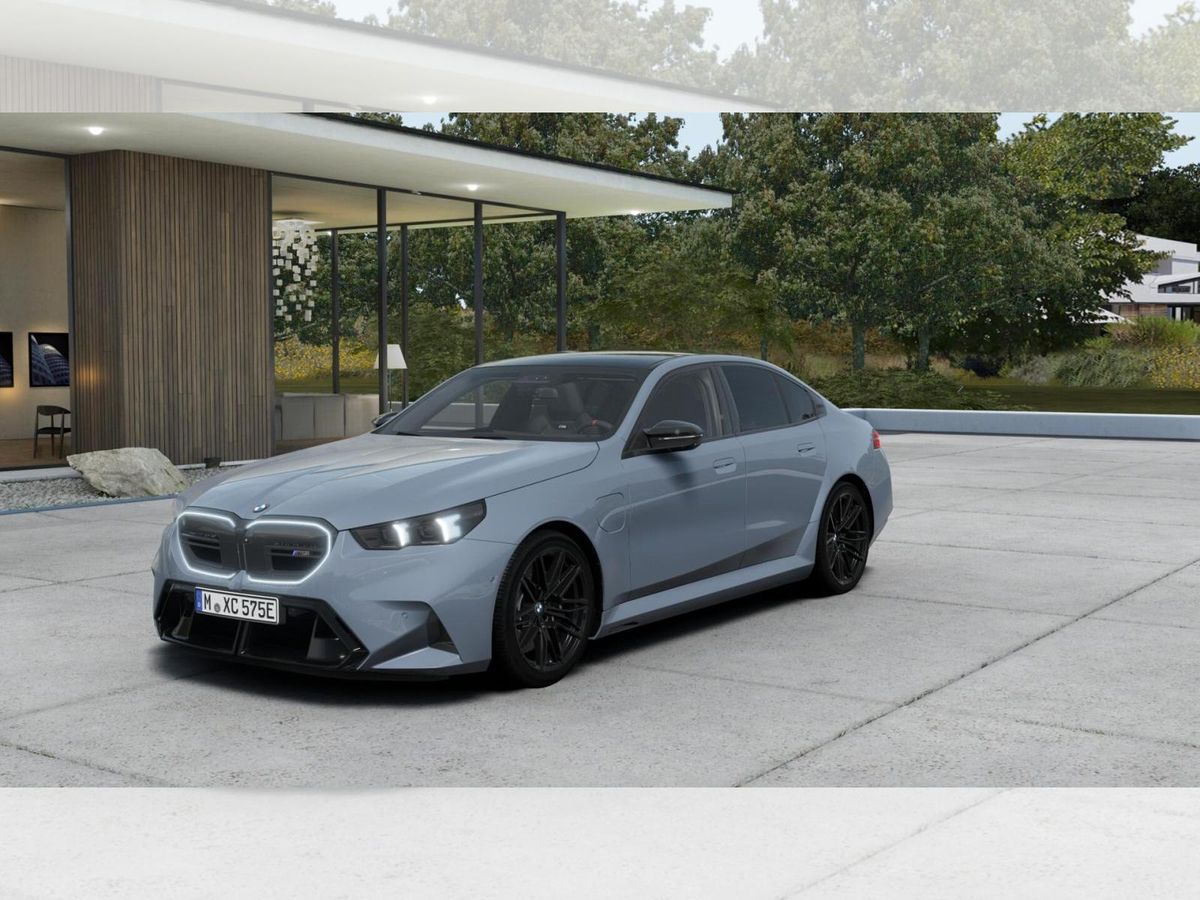 BMW M5 Limousine SOFORT VERFÜGBAR **Businesskundenaktion min 4 Fahrzeuge auf die Firma zugelassen*** Leasing