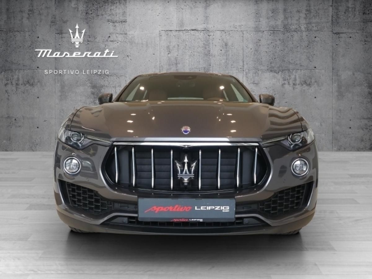 Maserati Levante S Q4 Leasing