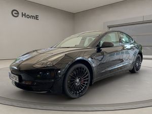 Tesla Model 3 Performance - innen weiß ! Auto-Abo