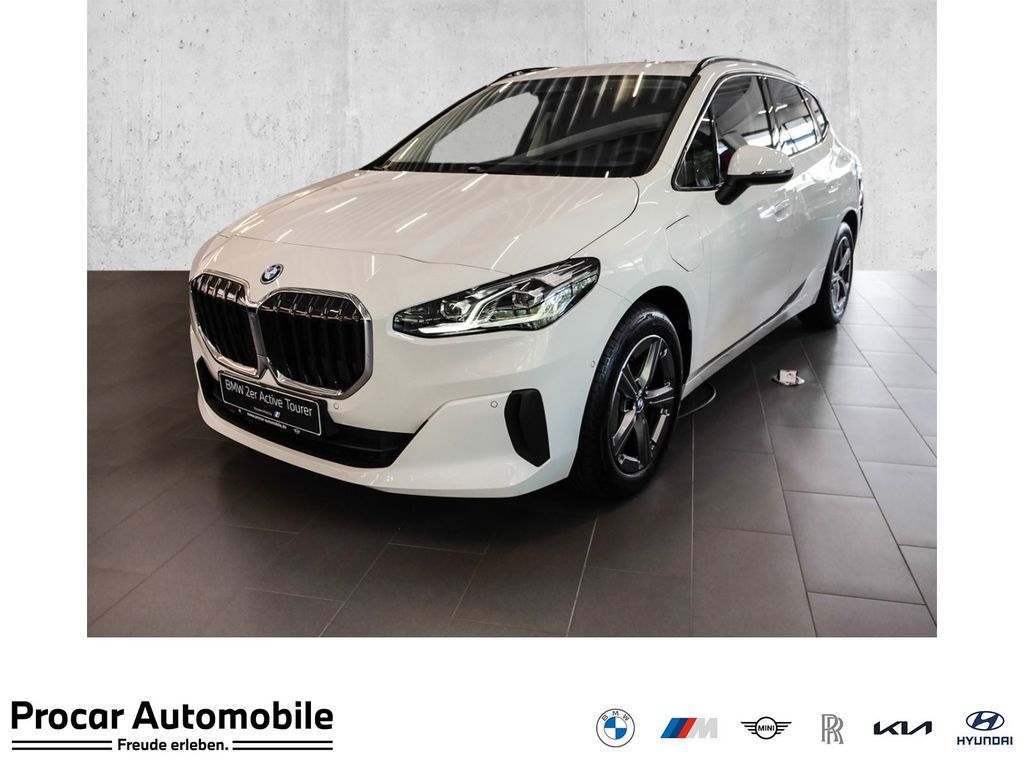 BMW 225e xDrive PANO H/K AHK RFK NAVI LED 17