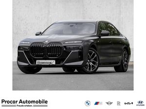 BMW 740d xDrive M Sport PANO ACC 360°KAM RFK NAVI