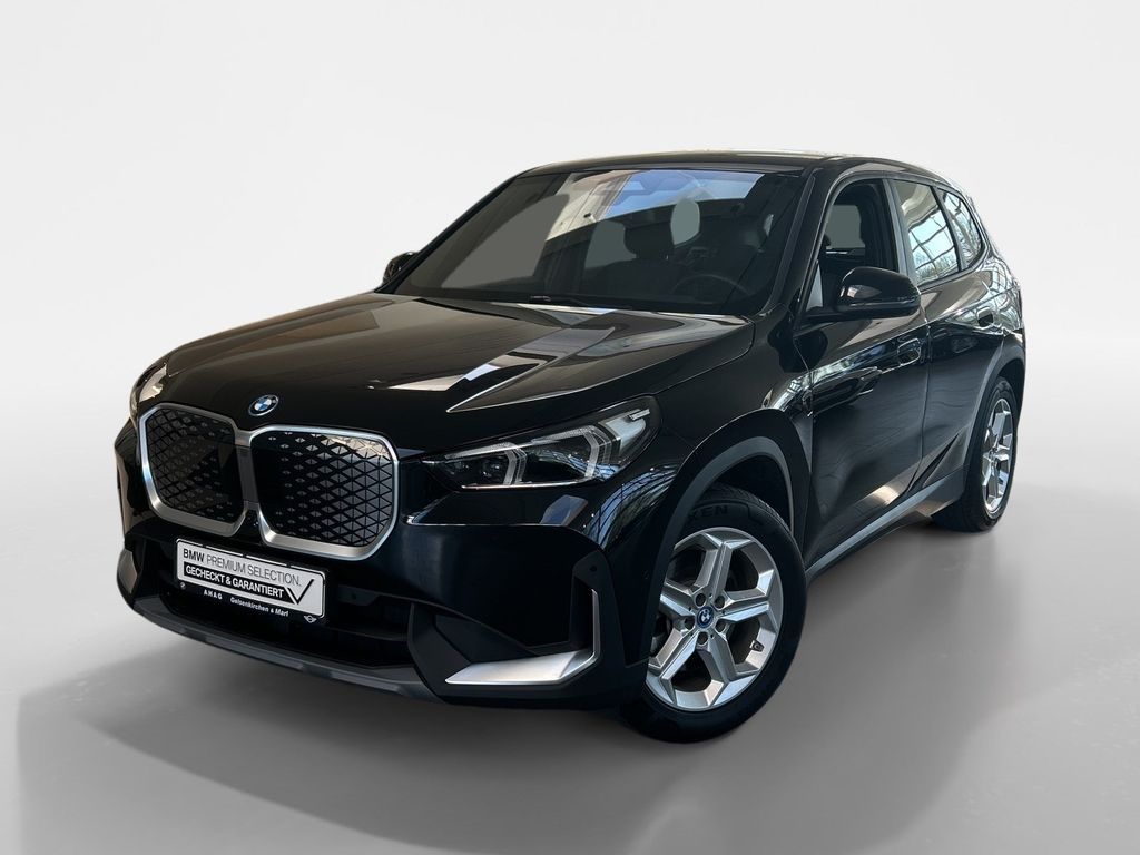 BMW iX1 xDrive30 Leasing