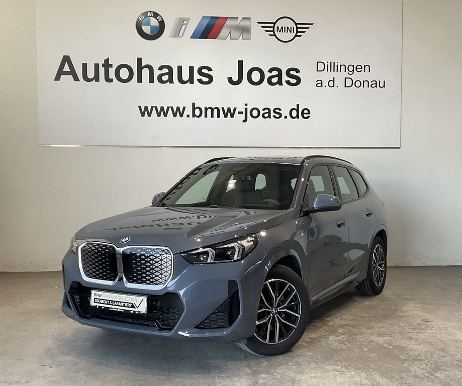 BMW iX1 xDrive30 |Aktivsitz |AC-Laden |M Sportpaket Leasing