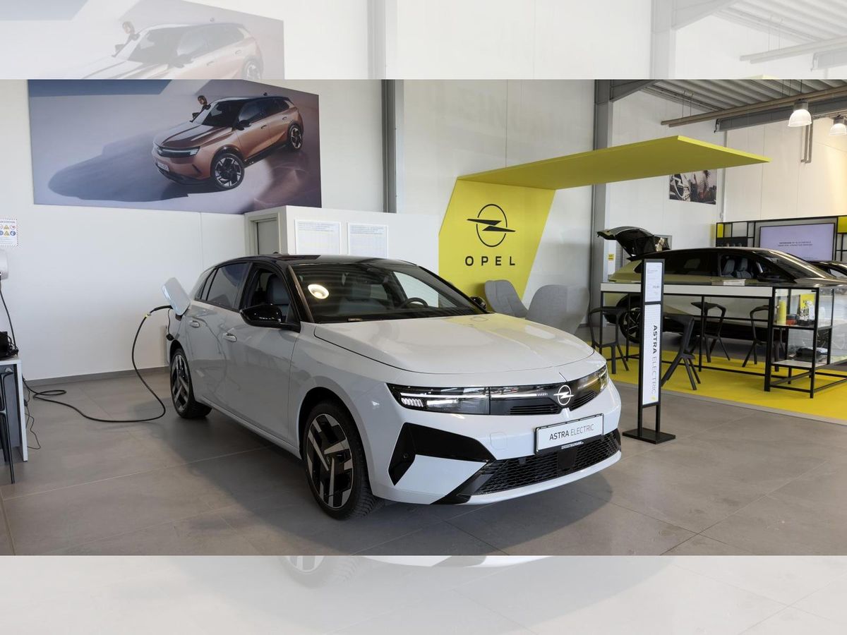 Opel Astra Electric 115kW GS Leasing