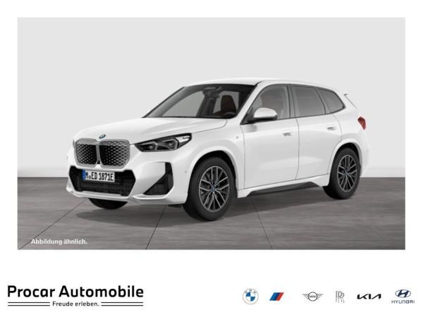 BMW iX1 xDrive30 M Sport HUD ACC AHK RFK NAVI LED Leasing