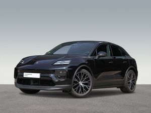 Porsche Macan 4 Surround View BOSE PASM 21-Zoll