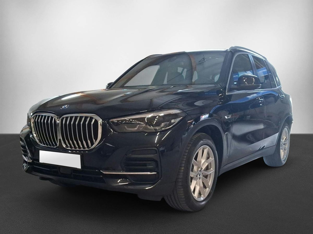 BMW X5 xDrive45e 5d 210kW inkl. Haustürlieferung Leasing