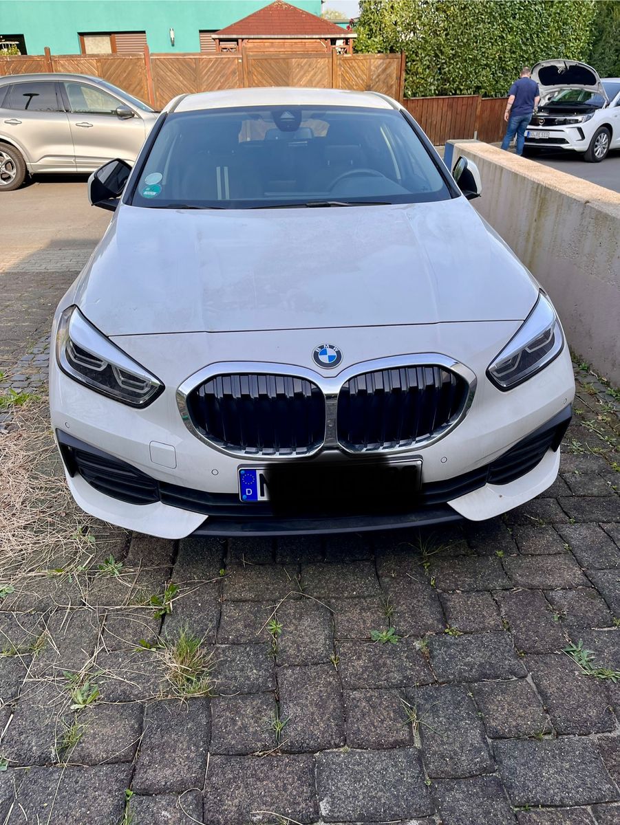 BMW 116i kaum gefahren inkl. Allwetterreifen und Sitzheizung Leasingübernahme