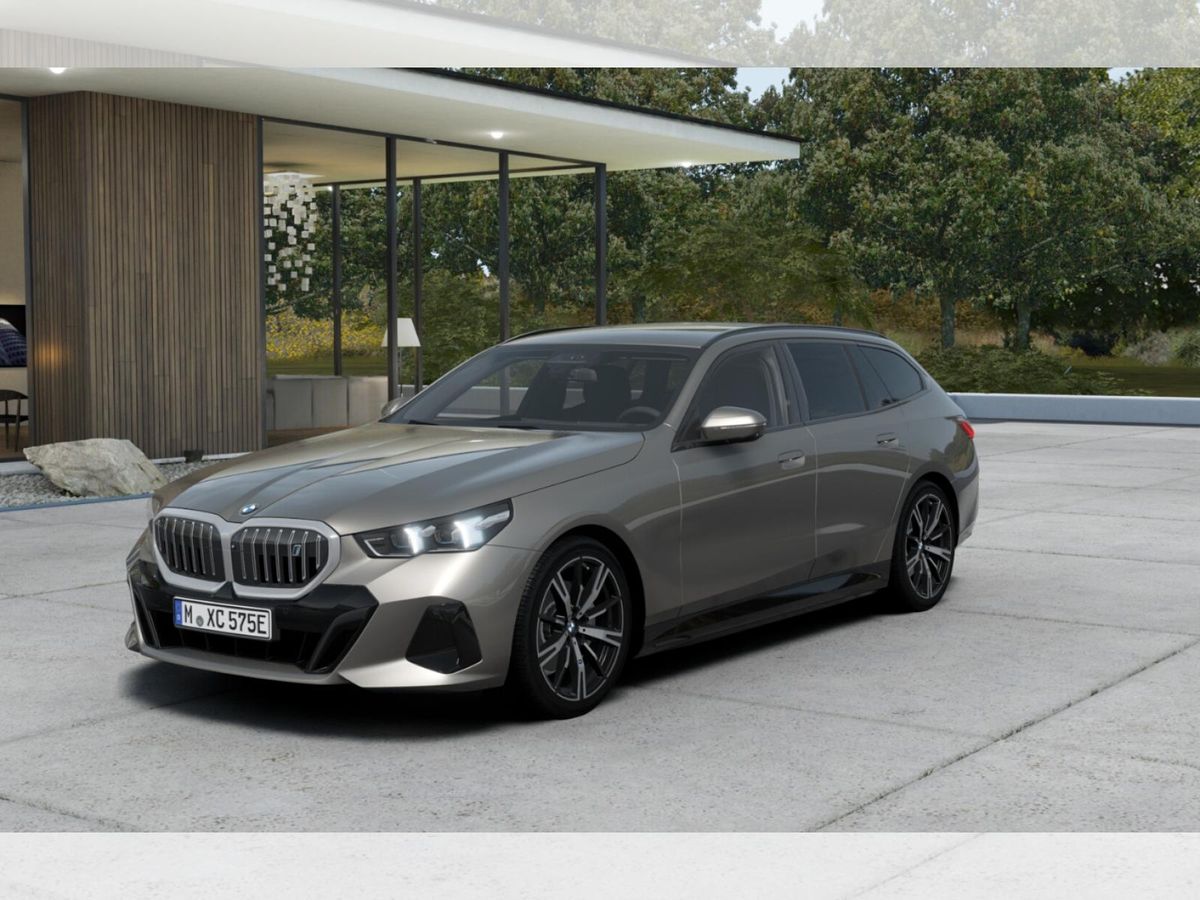 BMW i5 xDrive40 Touring - Vorführer verf. 03/2027 - (0,25%) Leasing