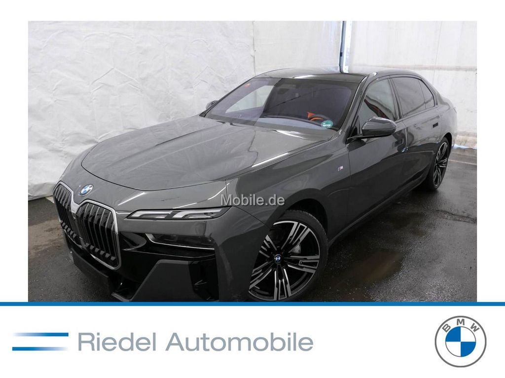 BMW 740d xDrive M Sportpaket Standhzg SkyLounge 21 Leasing