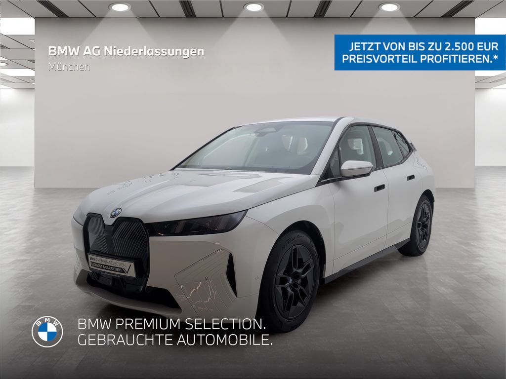 BMW iX xDrive45 AHK Driv.Assist+ Harman/K Kamera Leasing