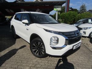 Mitsubishi Outlander 2.4 PHEV 4WD DIAMANT inkl. Wartung