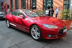 Elektroauto Tesla Model S P85 in Hannover