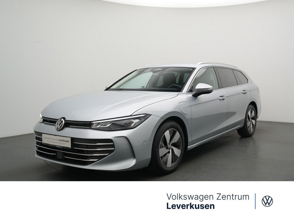 Volkswagen Passat eHybrid Business MASSAGE AHK ACC NAVI HUD Leasing