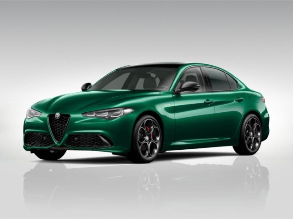 Alfa Romeo Giulia Veloce 2.0 Turbo 280PS AT8 Q4 Panorama Navi Leasing