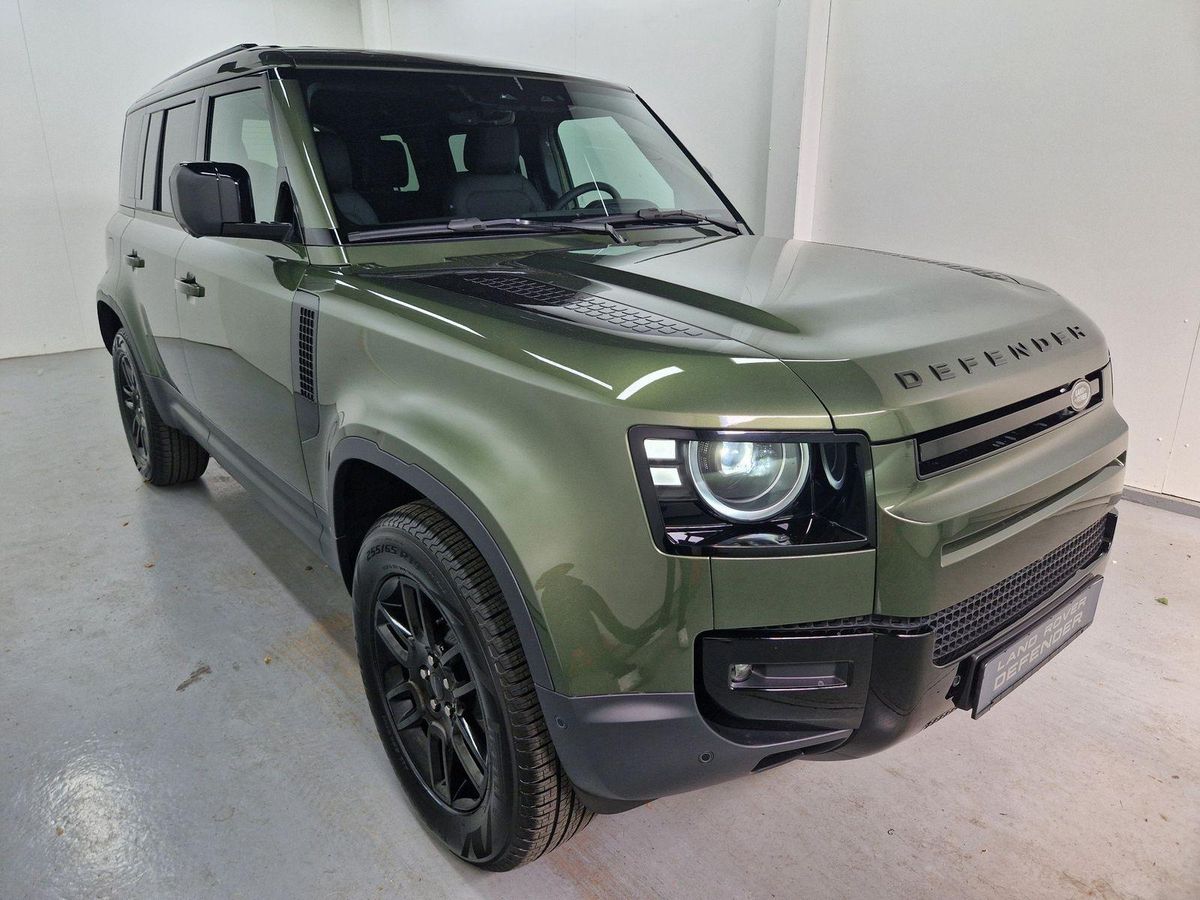 Land Rover Defender nur bis 30.09.2026! NEUWAGENAKTION 110er! 19ZOLL SCHWARZ - SCHWARZ PAKET - 360 KAMERA - SHZ - RESERV Leasing