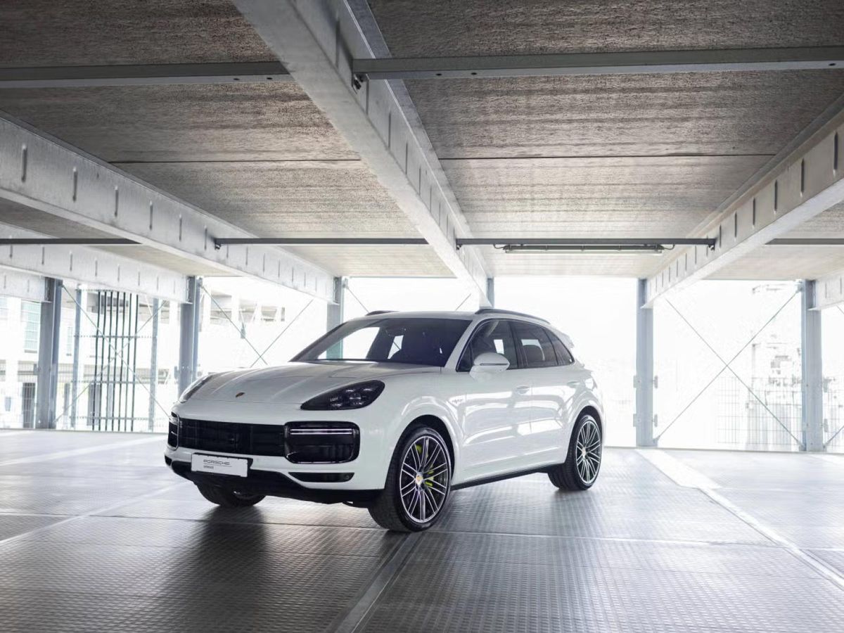 Porsche Cayenne Turbo S E-Hybrid *Pano, HA-Lenkung, Head-Up, 360 Kam, Softclose Leasing