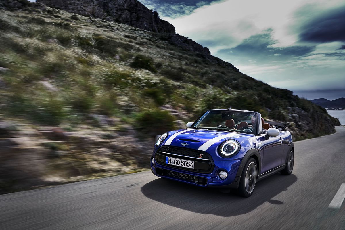 MINI MINI Cabrio Vehicle Model