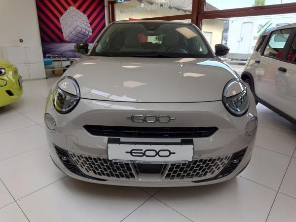 Fiat 600e 600e La Prima | inkl. Wallbox | Raum München/FFB/Augsburg | NUR Abholung vor Ort möglich! Leasing