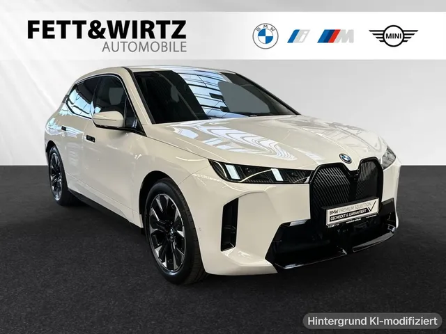 BMW iX xDrive45 M Sport|Leasing ab 724€ mtl. Brutto*