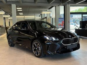 BMW 220 220d Gran Coupe M-Sportpaket AHK/HeadUp/HK-HiFi